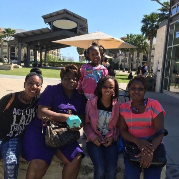 Meet your Posher, Ericka - Picture 1 of 1